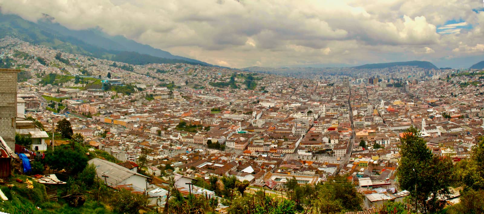 Wide view of the city of Quito